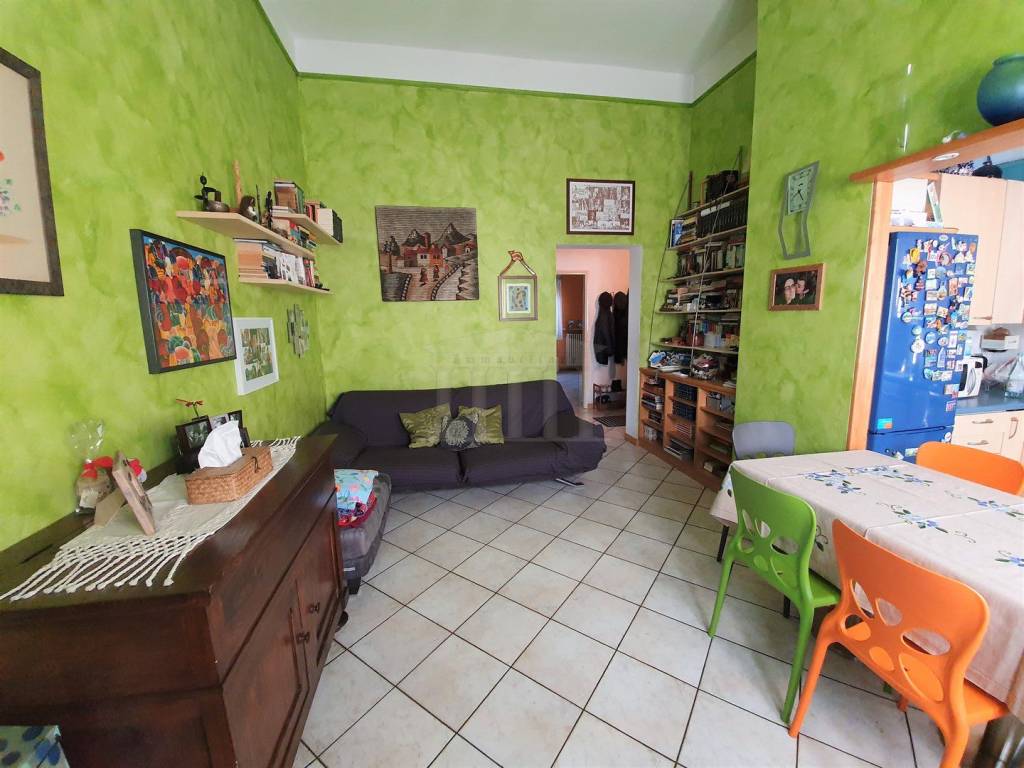 Appartamento in vendita a Cardano al Campo, 3 locali, prezzo € 89.000 | PortaleAgenzieImmobiliari.it