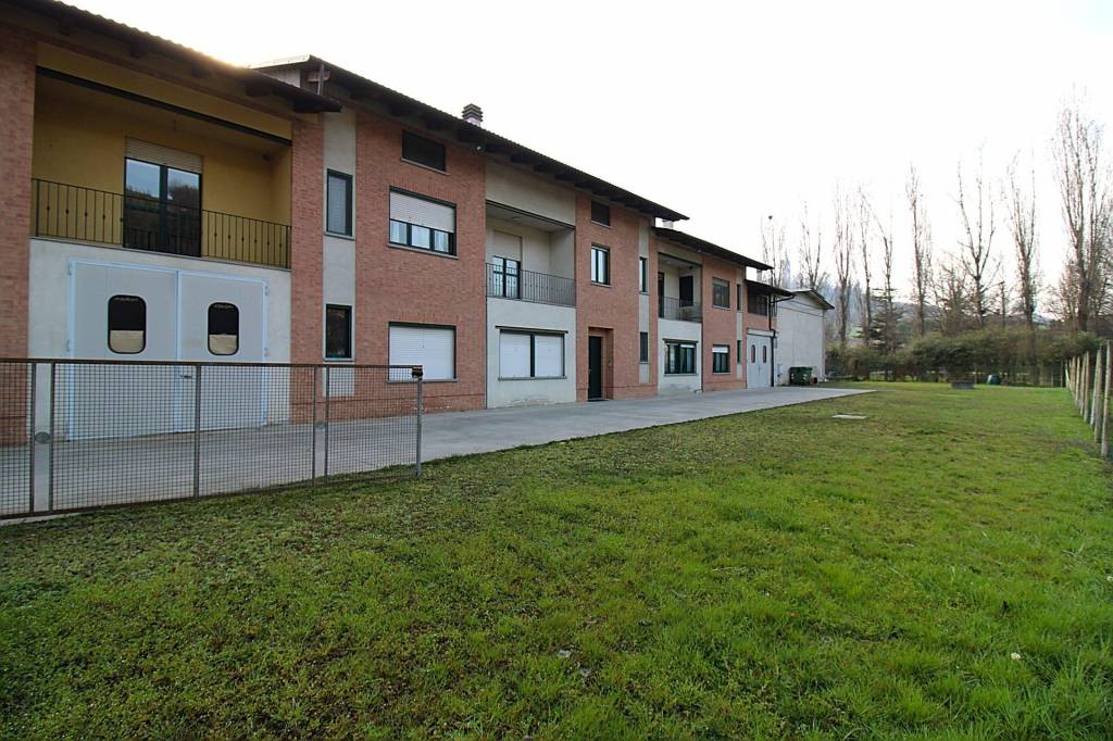 Villa in vendita a Priocca, 15 locali, prezzo € 385.000 | PortaleAgenzieImmobiliari.it
