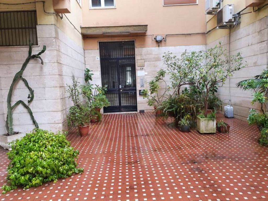 Appartamento in vendita a Giarre, 6 locali, prezzo € 76.000 | PortaleAgenzieImmobiliari.it