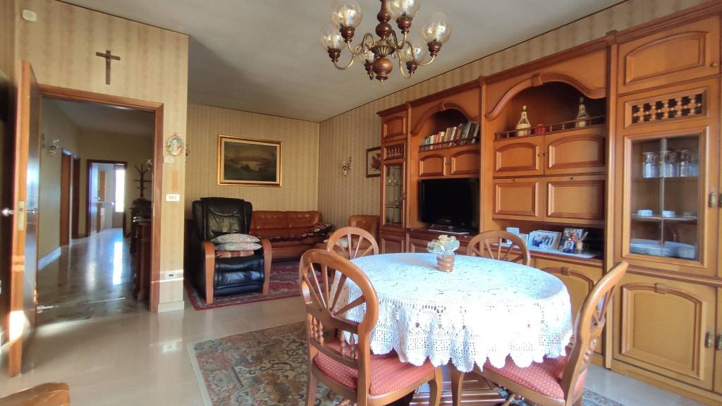 Appartamento in vendita a Gandino, 4 locali, prezzo € 95.000 | PortaleAgenzieImmobiliari.it