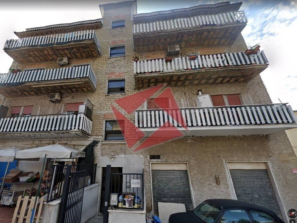Appartamento in vendita a Roma, 3 locali, zona Zona: 36 . Finocchio, Torre Gaia, Tor Vergata, Borghesiana, prezzo € 98.000 | CambioCasa.it