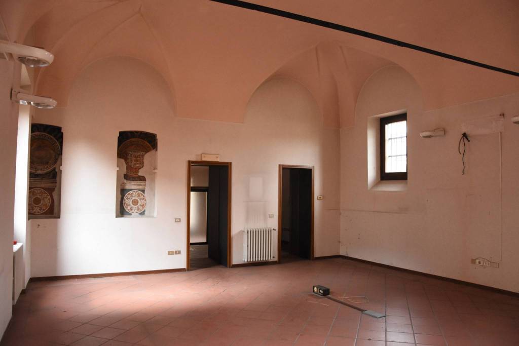 Ufficio / Studio in vendita a Mantova, 5 locali, prezzo € 295.000 | PortaleAgenzieImmobiliari.it
