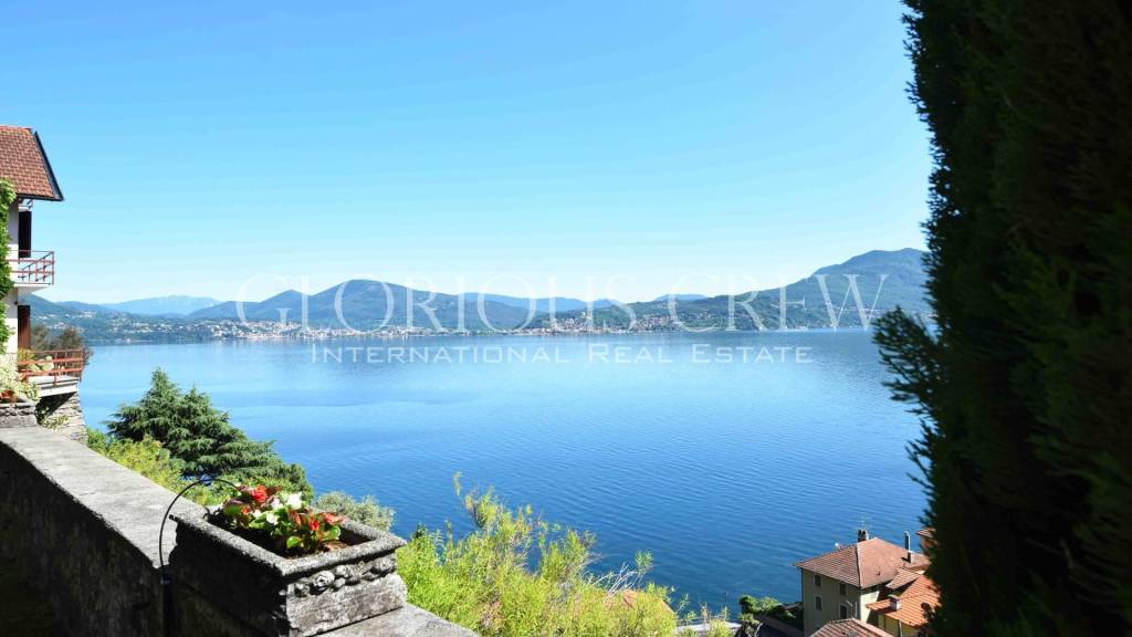 Villa in vendita a Cannero Riviera, 10 locali, prezzo € 1.600.000 | PortaleAgenzieImmobiliari.it