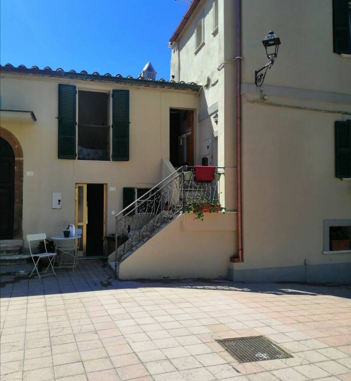 Appartamento in vendita a Sorano, 4 locali, prezzo € 50.000 | PortaleAgenzieImmobiliari.it