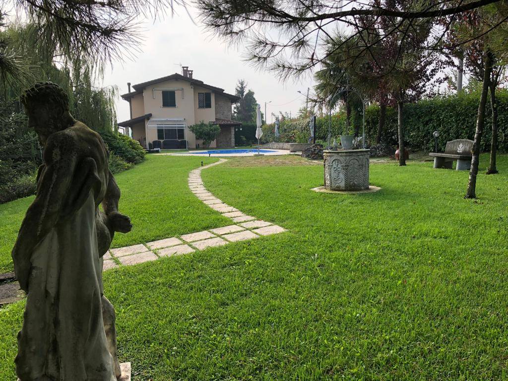 Villa in vendita a Canneto Pavese, 5 locali, prezzo € 425.000 | PortaleAgenzieImmobiliari.it