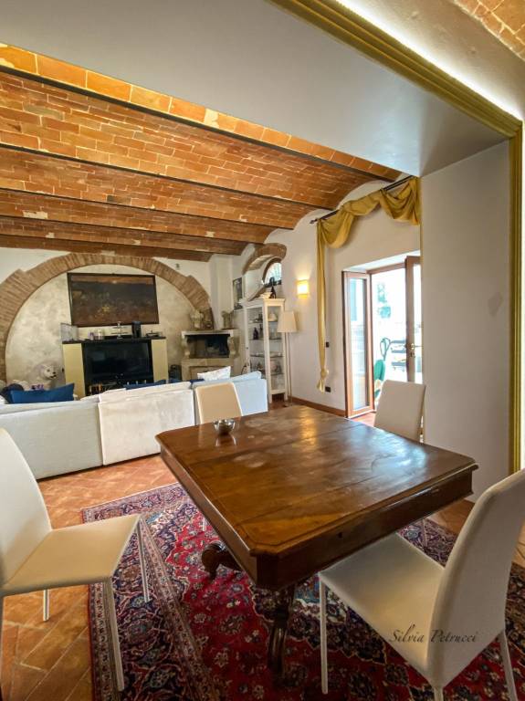 Villa in vendita a Livorno, 6 locali, prezzo € 550.000 | CambioCasa.it