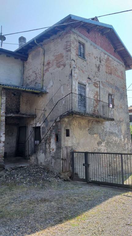 Rustico / Casale in vendita a Inarzo, 2 locali, prezzo € 30.000 | PortaleAgenzieImmobiliari.it