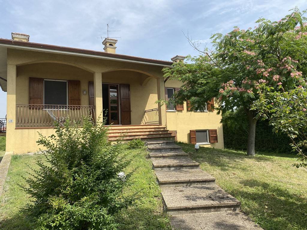 Villa in vendita a Marcaria, 4 locali, prezzo € 218.000 | PortaleAgenzieImmobiliari.it
