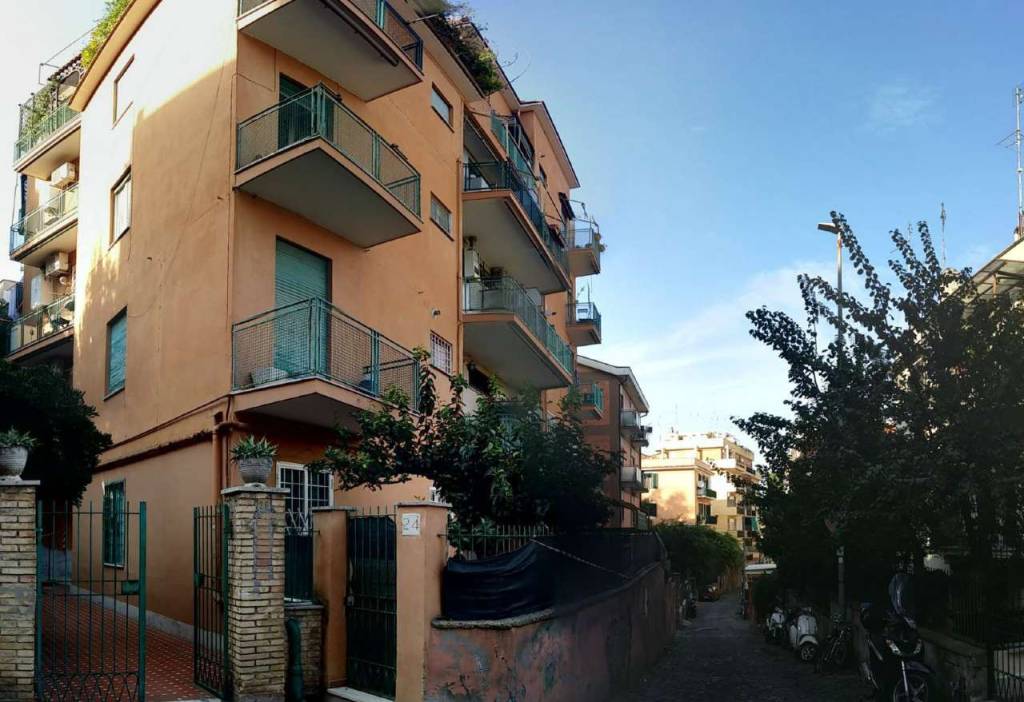 Appartamento in vendita a Roma, 2 locali, zona Zona: 26 . Gregorio VII - Baldo degli Ubaldi, prezzo € 275.000 | CambioCasa.it
