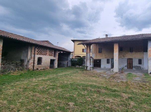 Rustico / Casale in vendita a Palazzo Pignano