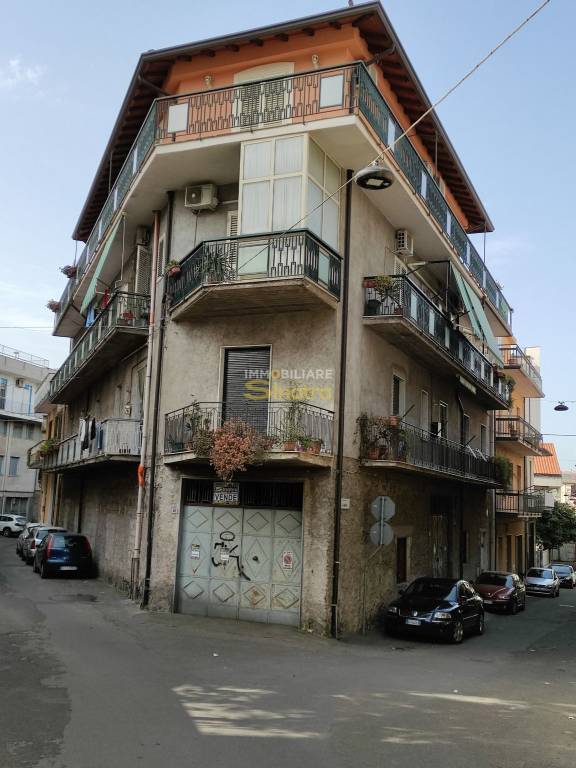 Box / Garage in vendita a Paternò, 9999 locali, prezzo € 89.000 | PortaleAgenzieImmobiliari.it