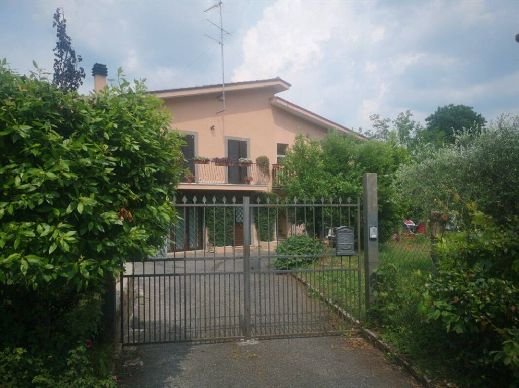 Villa in vendita a Gallicano nel Lazio, 4 locali, prezzo € 199.000 | CambioCasa.it