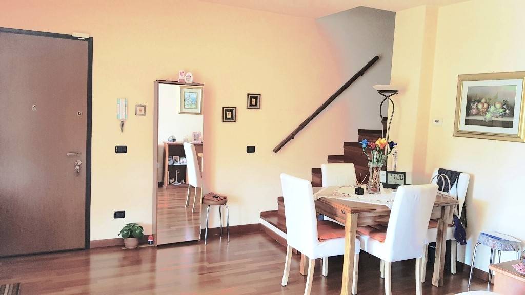 Appartamento in vendita a Castelletto Sopra Ticino, 4 locali, prezzo € 174.500 | PortaleAgenzieImmobiliari.it