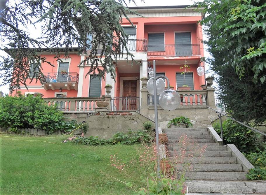 Villa in vendita a Santa Maria della Versa, 15 locali, Trattative riservate | PortaleAgenzieImmobiliari.it