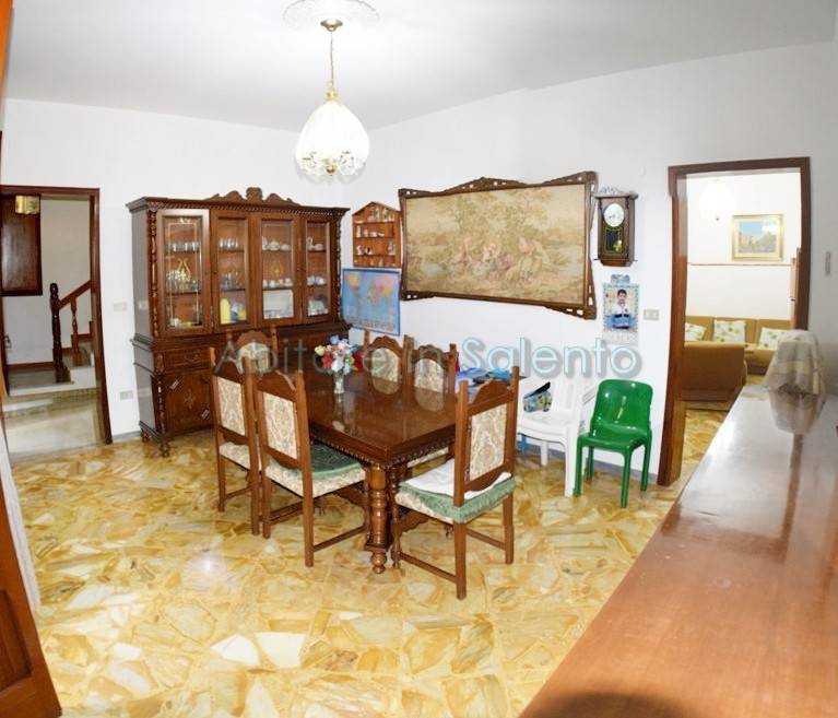 Appartamento in vendita a Castrignano del Capo, 9 locali, prezzo € 159.000 | PortaleAgenzieImmobiliari.it