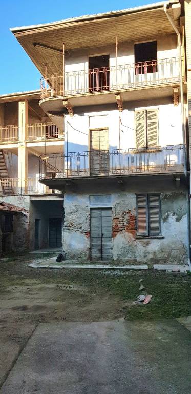 Rustico / Casale in affitto a Varallo Pombia, 6 locali, Trattative riservate | PortaleAgenzieImmobiliari.it