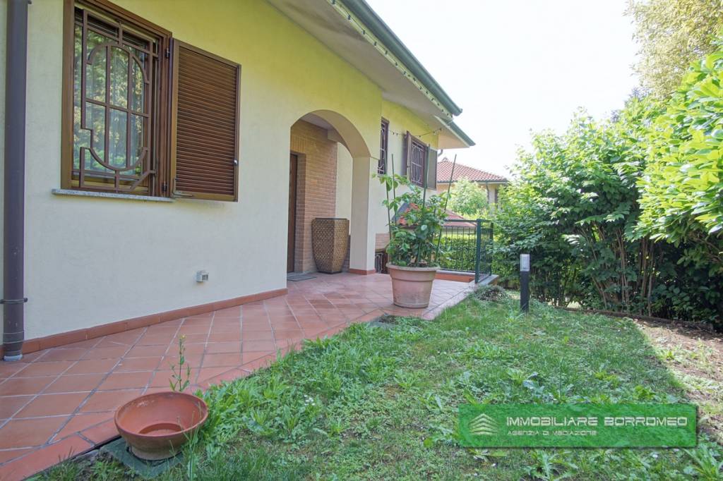 Villa in vendita a Peschiera Borromeo, 5 locali, prezzo € 790.000 | PortaleAgenzieImmobiliari.it