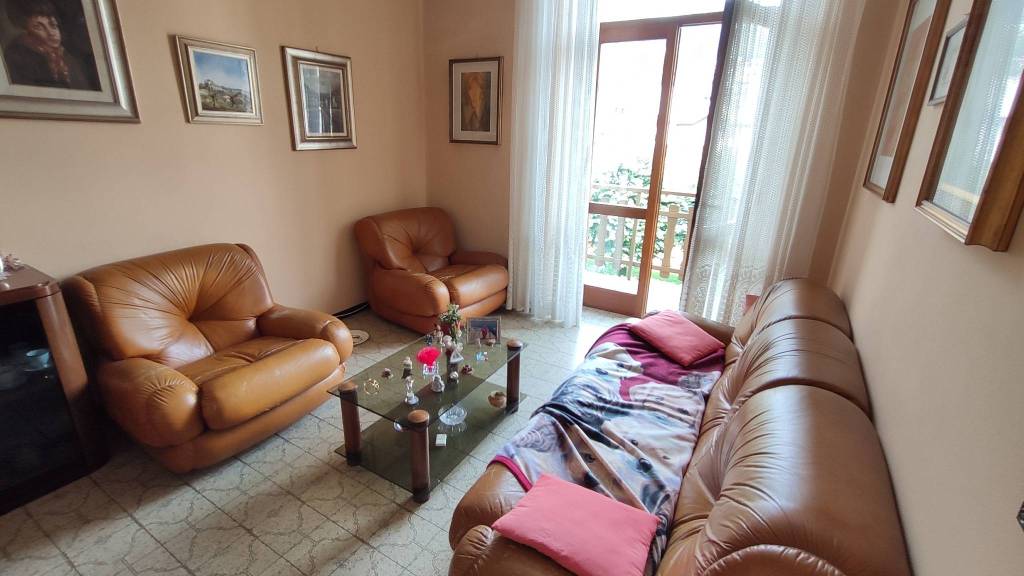 Appartamento in vendita a Gazzaniga, 3 locali, prezzo € 59.000 | PortaleAgenzieImmobiliari.it