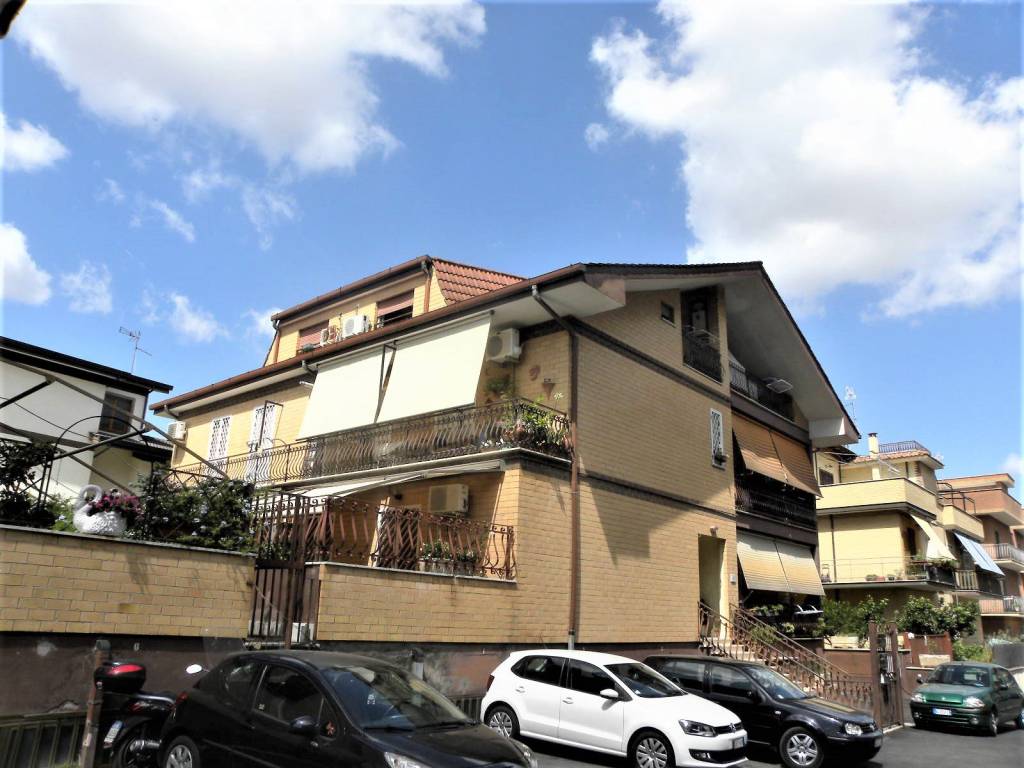 Appartamento in vendita a Roma, 2 locali, zona Zona: 35 . Setteville - Casalone - Acqua Vergine, prezzo € 129.000 | CambioCasa.it
