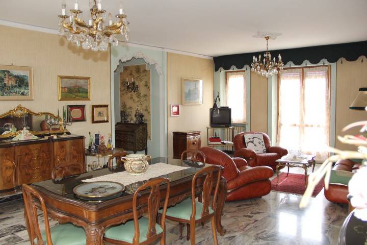 Appartamento in vendita a Castell'Alfero, 5 locali, prezzo € 72.000 | PortaleAgenzieImmobiliari.it