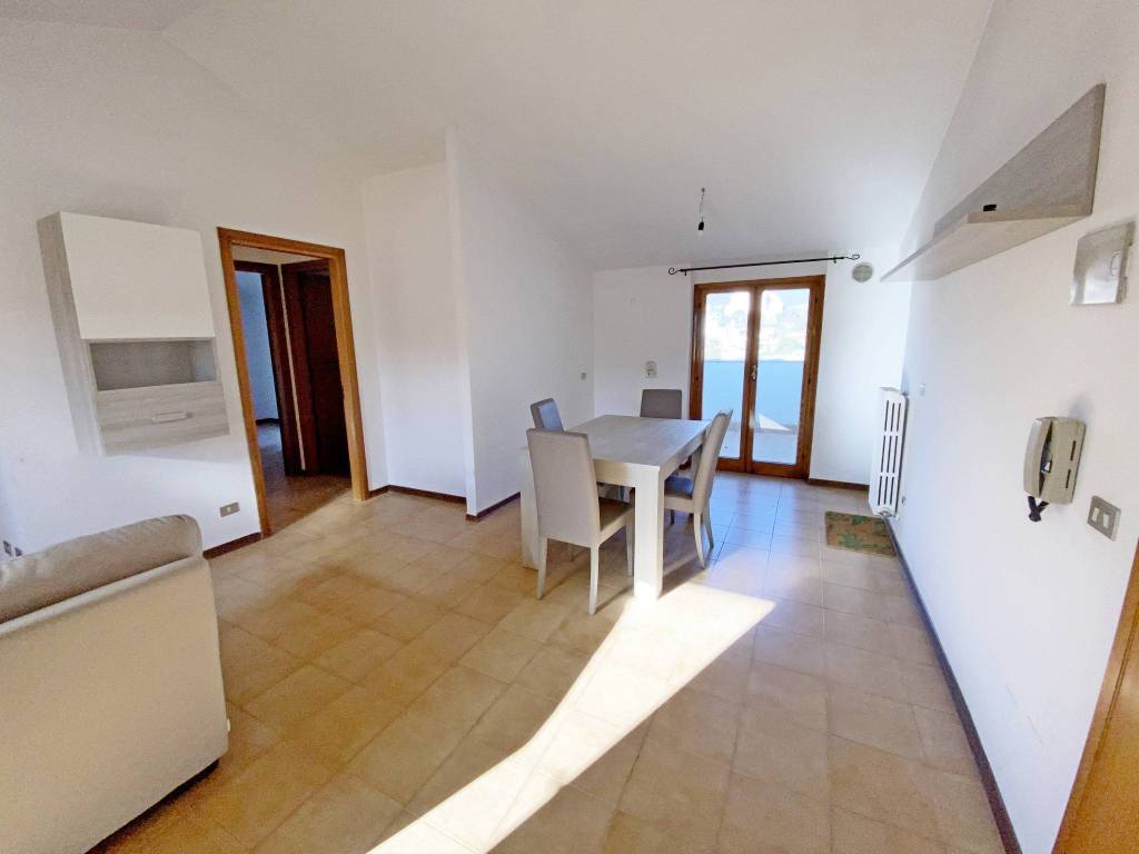 Appartamento in vendita a Torre De' Passeri, 3 locali, prezzo € 55.000 | PortaleAgenzieImmobiliari.it