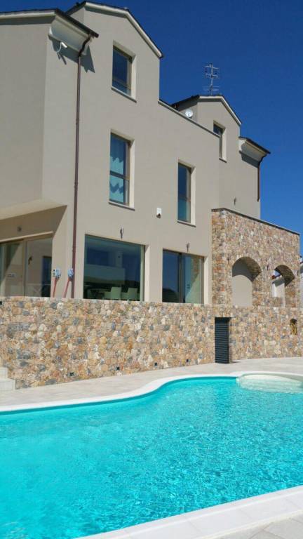 Villa in vendita a Spotorno, 5 locali, prezzo € 1.190.000 | PortaleAgenzieImmobiliari.it