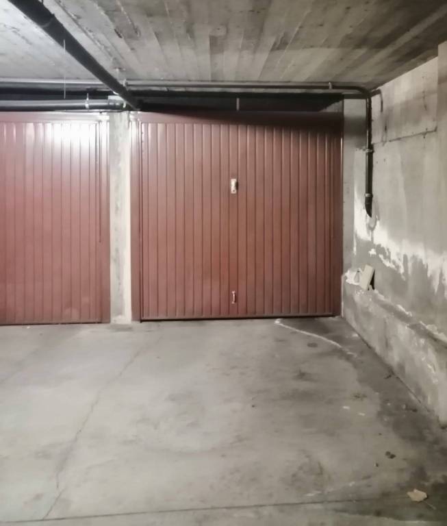 Box / Garage in vendita a Vercelli