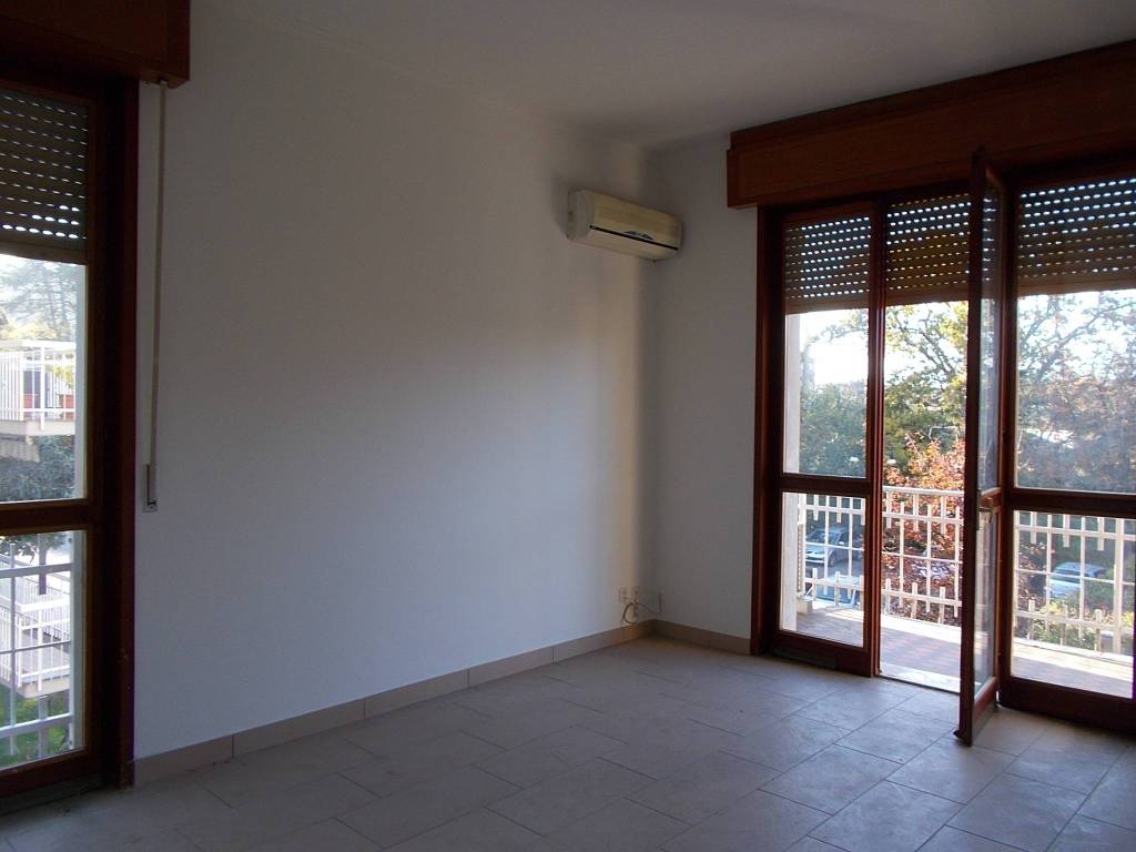 Appartamento in vendita a Salsomaggiore Terme, 5 locali, prezzo € 75.000 | PortaleAgenzieImmobiliari.it