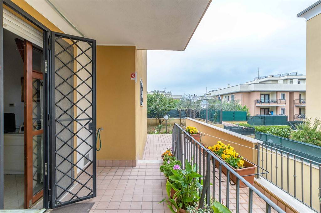 Appartamento in vendita a Roma, 3 locali, zona Zona: 35 . Setteville - Casalone - Acqua Vergine, prezzo € 159.000 | CambioCasa.it