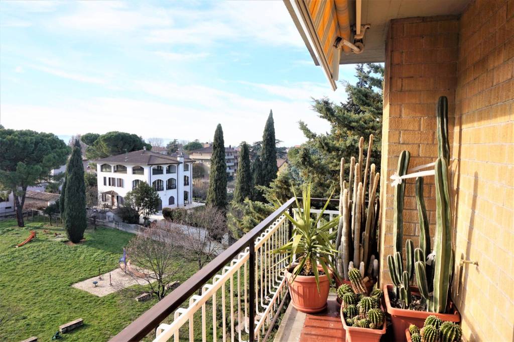 Appartamento in vendita a Foligno, 4 locali, prezzo € 200.000 | PortaleAgenzieImmobiliari.it