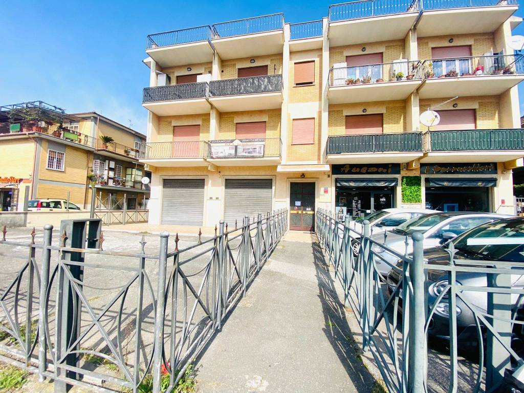 Appartamento in vendita a Roma, 3 locali, prezzo € 129.000 | CambioCasa.it