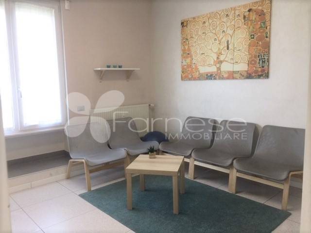 Appartamento in vendita a Lainate, 4 locali, prezzo € 170.000 | CambioCasa.it