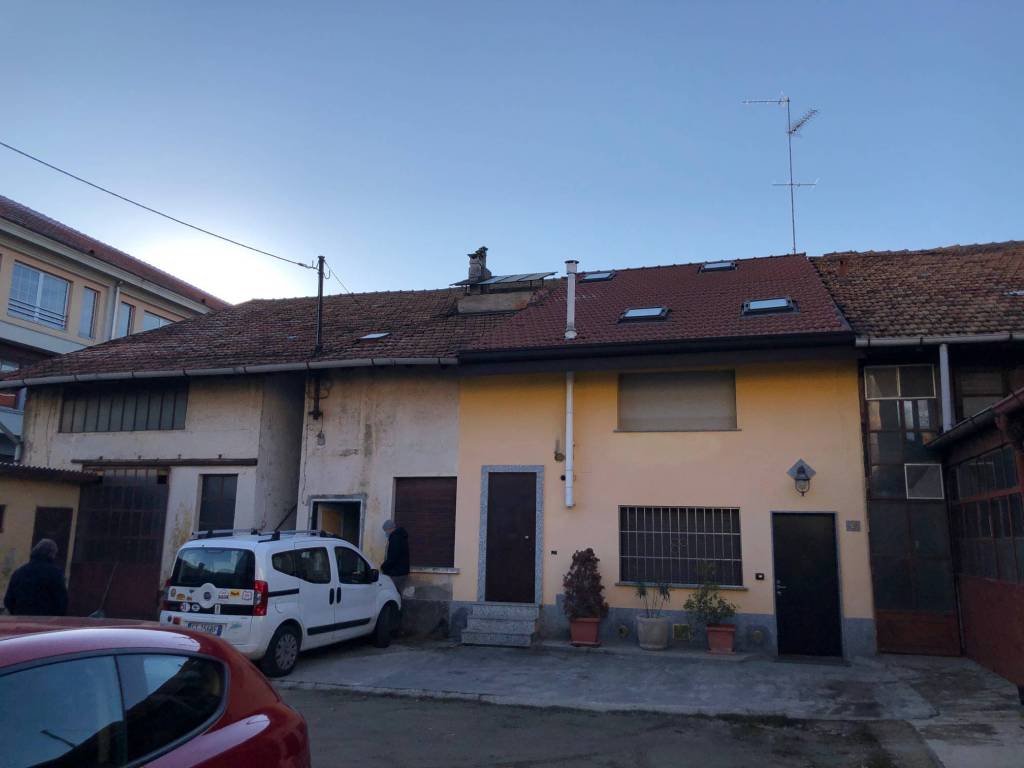 Rustico / Casale in vendita a Novate Milanese, 3 locali, prezzo € 175.000 | PortaleAgenzieImmobiliari.it