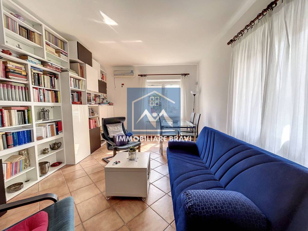 Villa in vendita a Santa Marinella, 5 locali, prezzo € 279.000 | CambioCasa.it