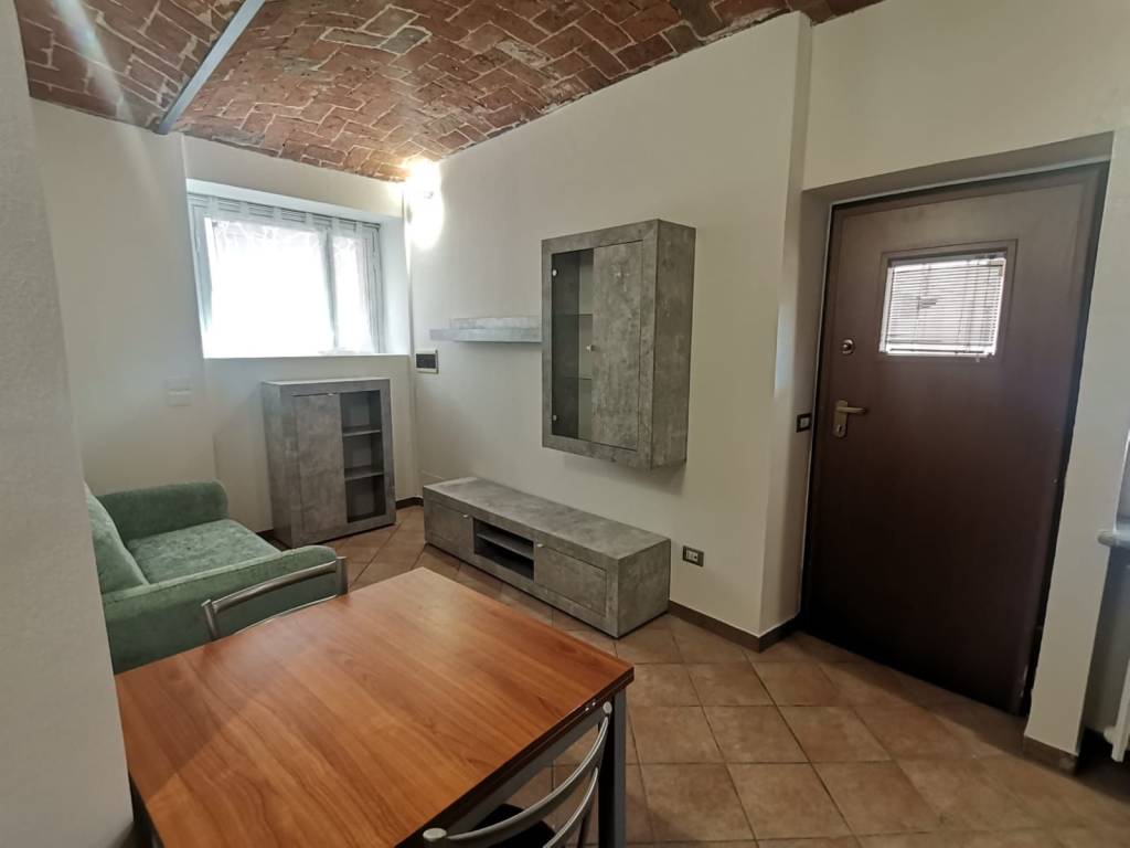Appartamento in affitto a Alba, 2 locali, prezzo € 550 | PortaleAgenzieImmobiliari.it