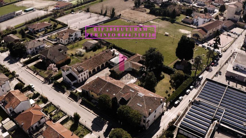 Villa in vendita a Quinto Vicentino, 40 locali, Trattative riservate | PortaleAgenzieImmobiliari.it