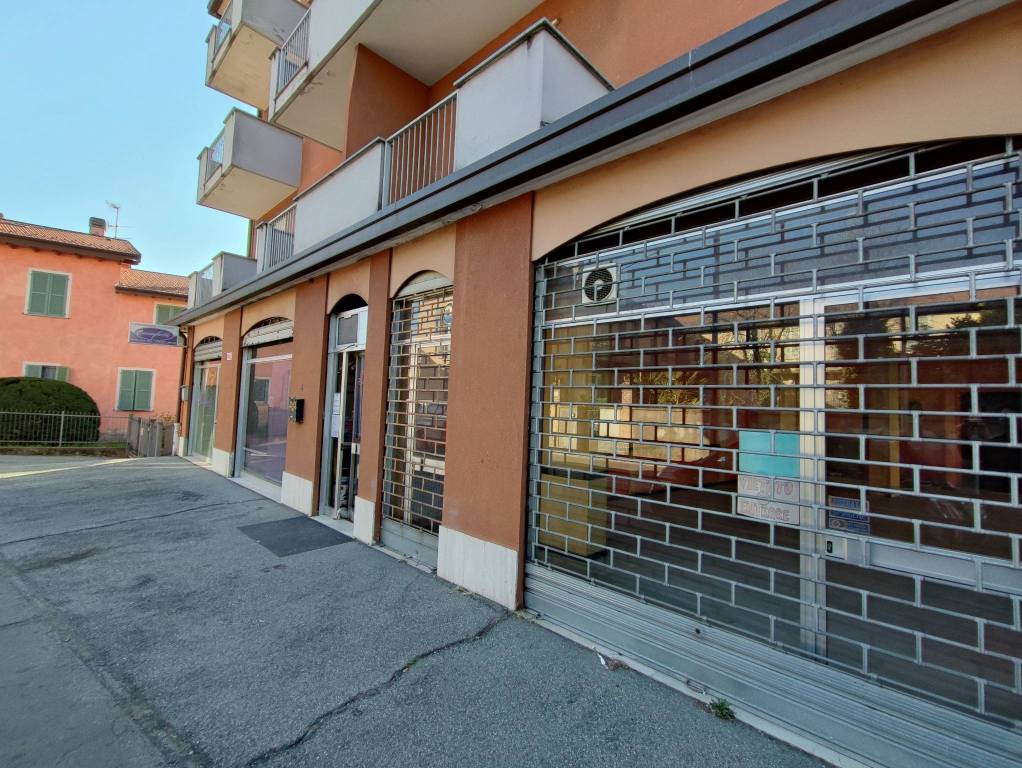 Negozio / Locale in affitto a Varese, 2 locali, prezzo € 1.650 | CambioCasa.it