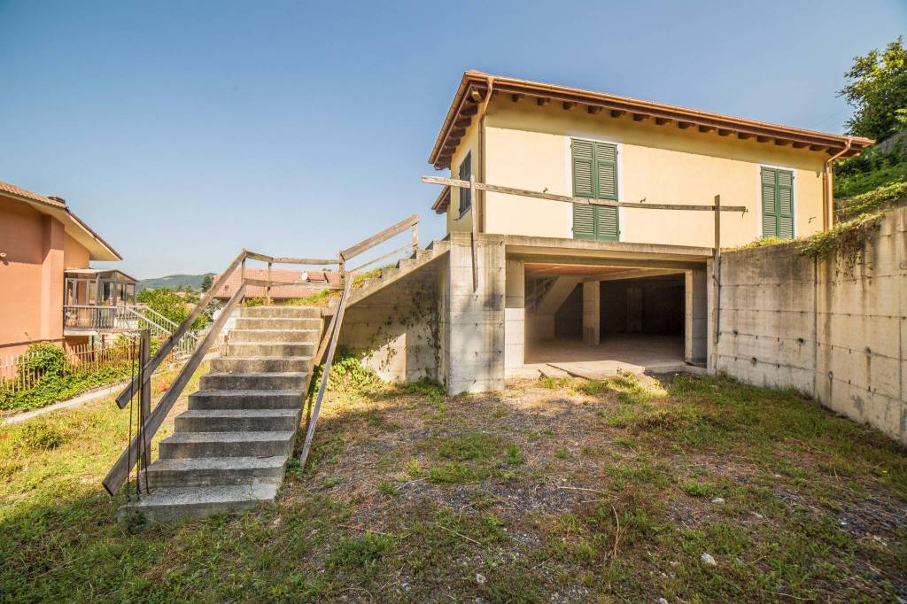 Villa in vendita a Casella, 5 locali, prezzo € 198.000 | CambioCasa.it