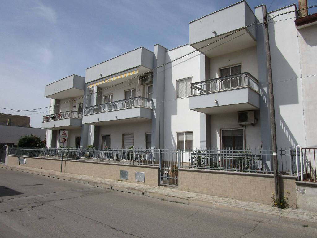 Appartamento in vendita a Statte, 3 locali, prezzo € 60.000 | CambioCasa.it