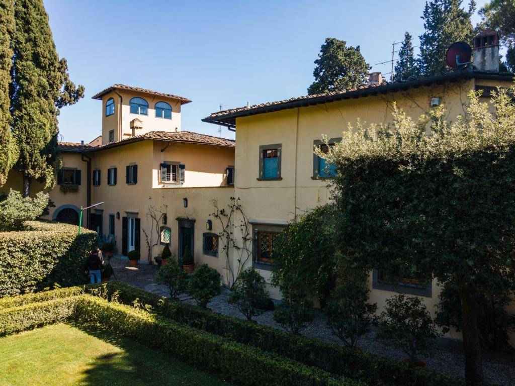 Villa in affitto a Firenze, 17 locali, prezzo € 12.000 | PortaleAgenzieImmobiliari.it