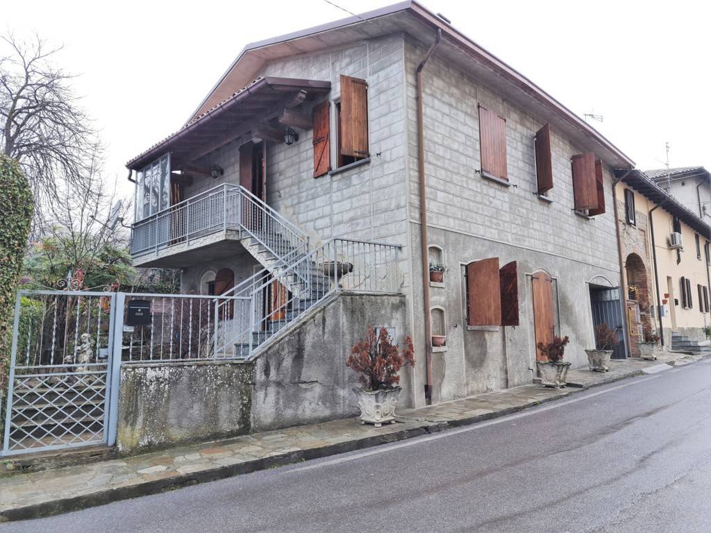 Villa in vendita a Santa Maria della Versa, 6 locali, prezzo € 120.000 | PortaleAgenzieImmobiliari.it