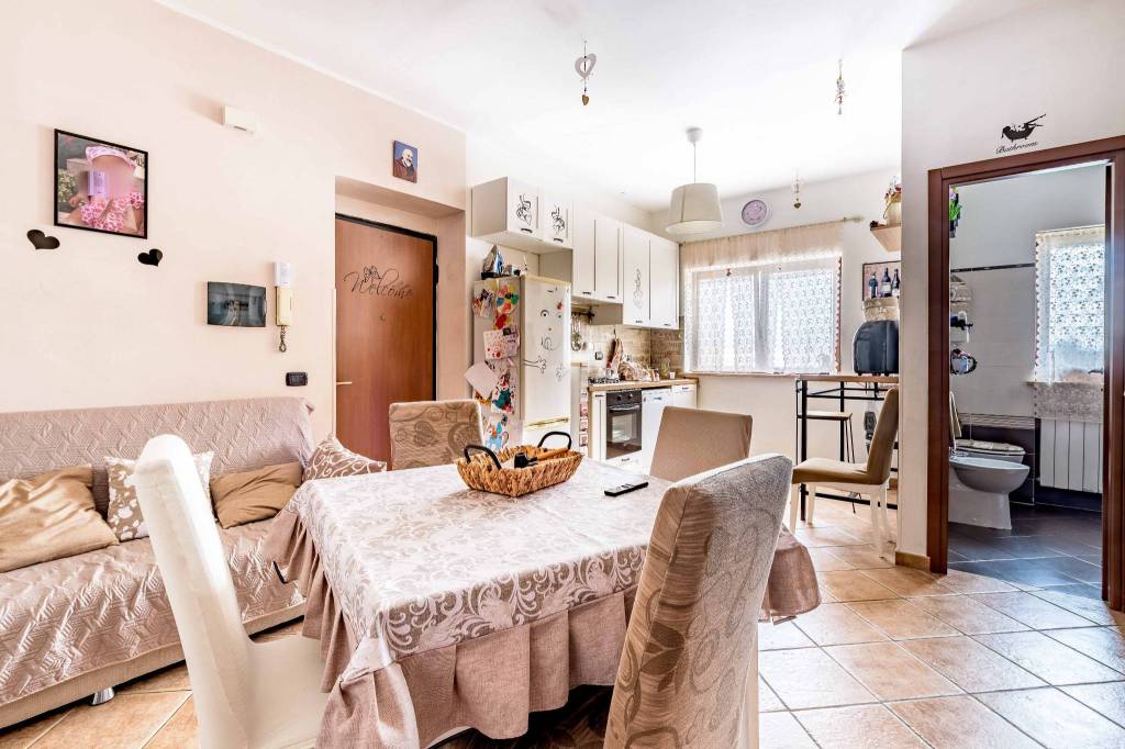 Villa in vendita a Roma, 4 locali, prezzo € 178.000 | CambioCasa.it