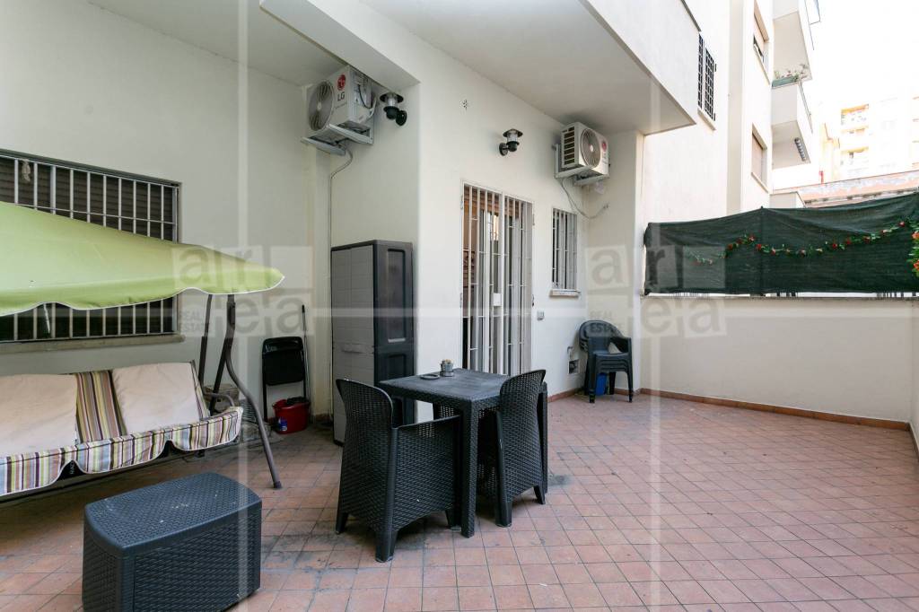 Appartamento in vendita a Roma, 3 locali, zona Zona: 25 . Trastevere - Testaccio, prezzo € 225.000 | CambioCasa.it