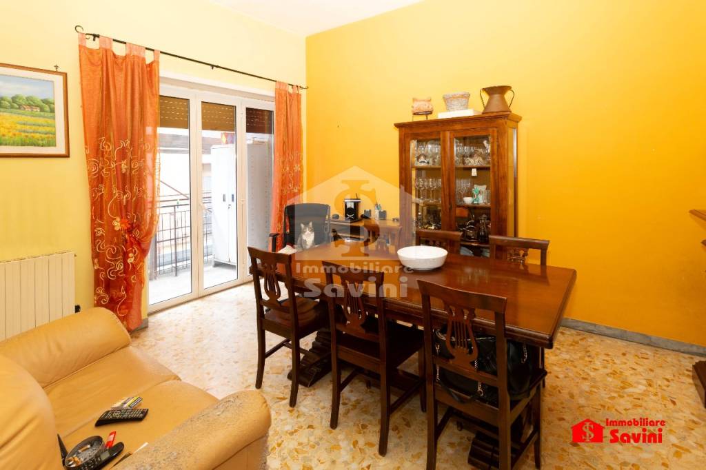 Appartamento in vendita a Genzano di Roma, 3 locali, prezzo € 140.000 | CambioCasa.it