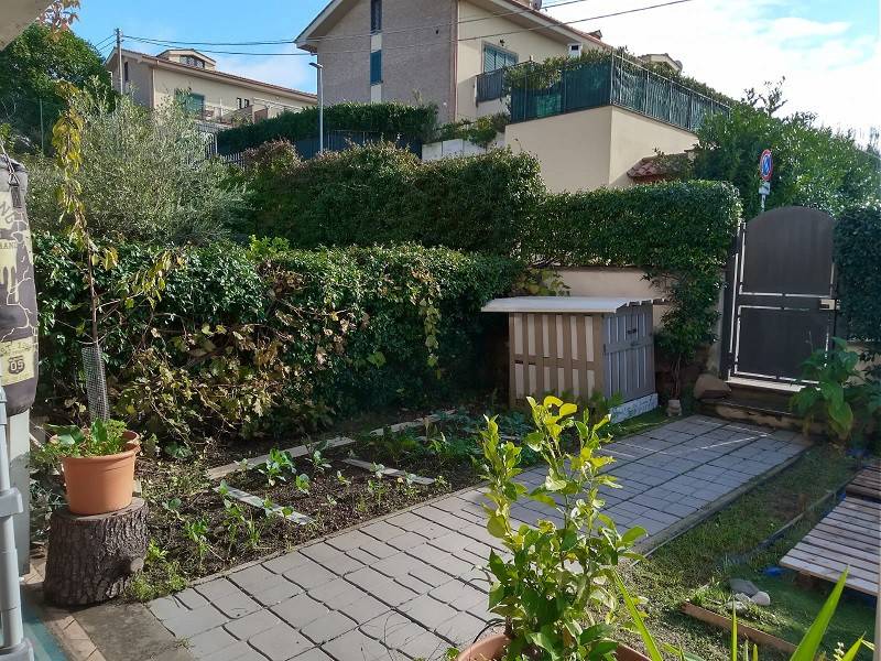 Appartamento in vendita a Frascati, 4 locali, prezzo € 239.000 | CambioCasa.it