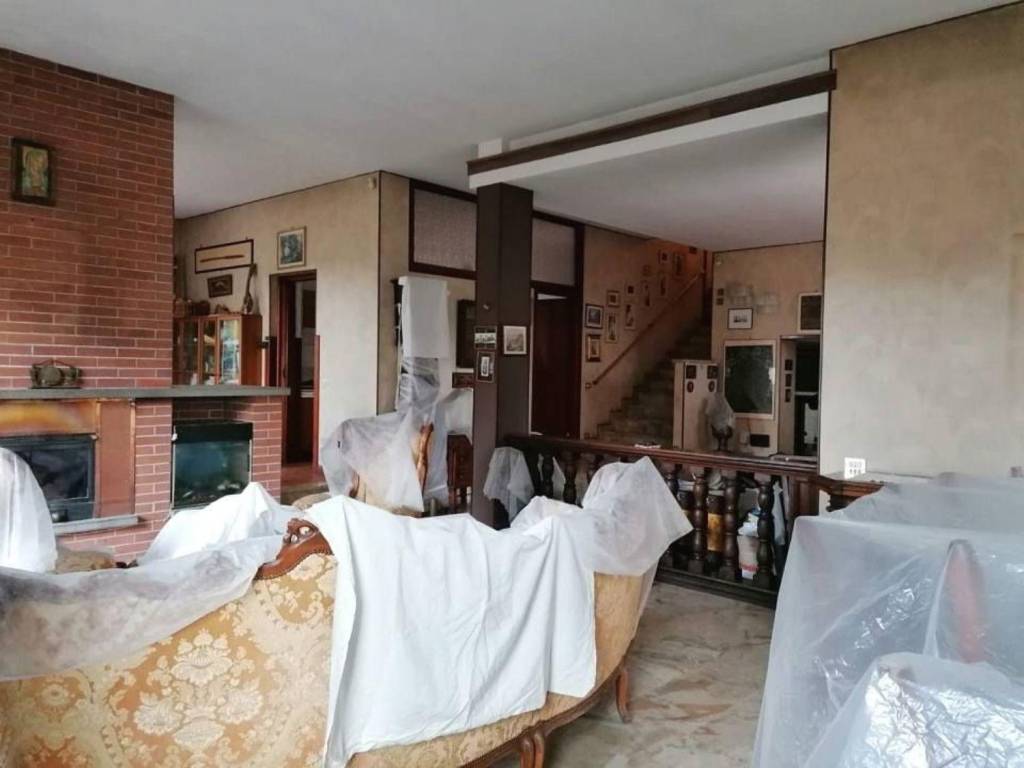 Villa in vendita a Arborio, 5 locali, prezzo € 230.000 | CambioCasa.it