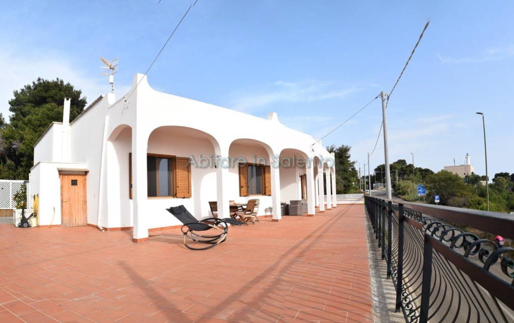 Villa in vendita a Castrignano del Capo, 5 locali, prezzo € 890.000 | CambioCasa.it