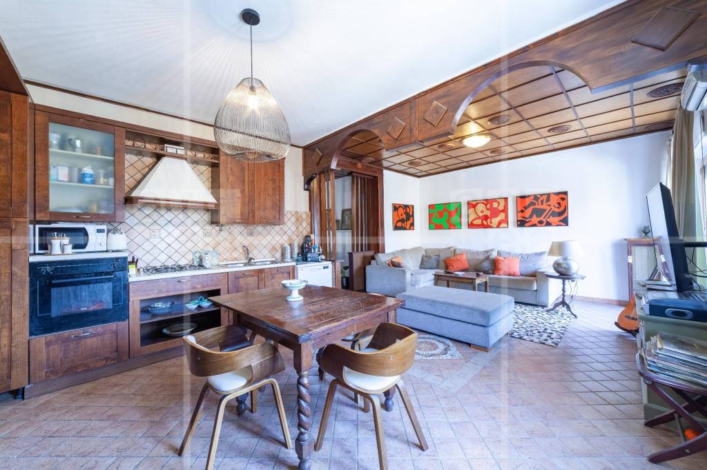 Appartamento in vendita a Roma, 4 locali, zona Zona: 20 . Marconi - Ostiense, prezzo € 355.000 | CambioCasa.it