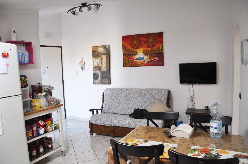 Appartamento in vendita a Roma, 3 locali, zona Zona: 37 . Morena - Ciampino - Trigoria - Falcognana, prezzo € 170.000 | CambioCasa.it