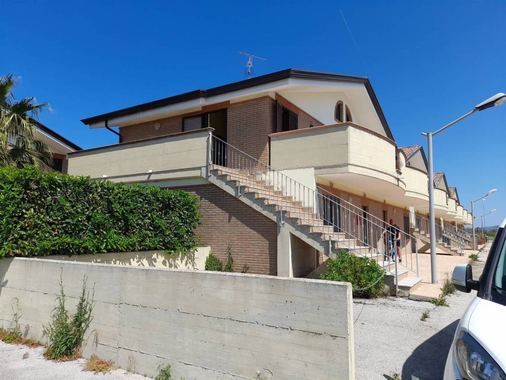 Appartamento in vendita a Montenero di Bisaccia, 3 locali, prezzo € 92.000 | PortaleAgenzieImmobiliari.it